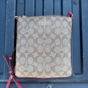 Vintage coach crossbody bag, new conditon!